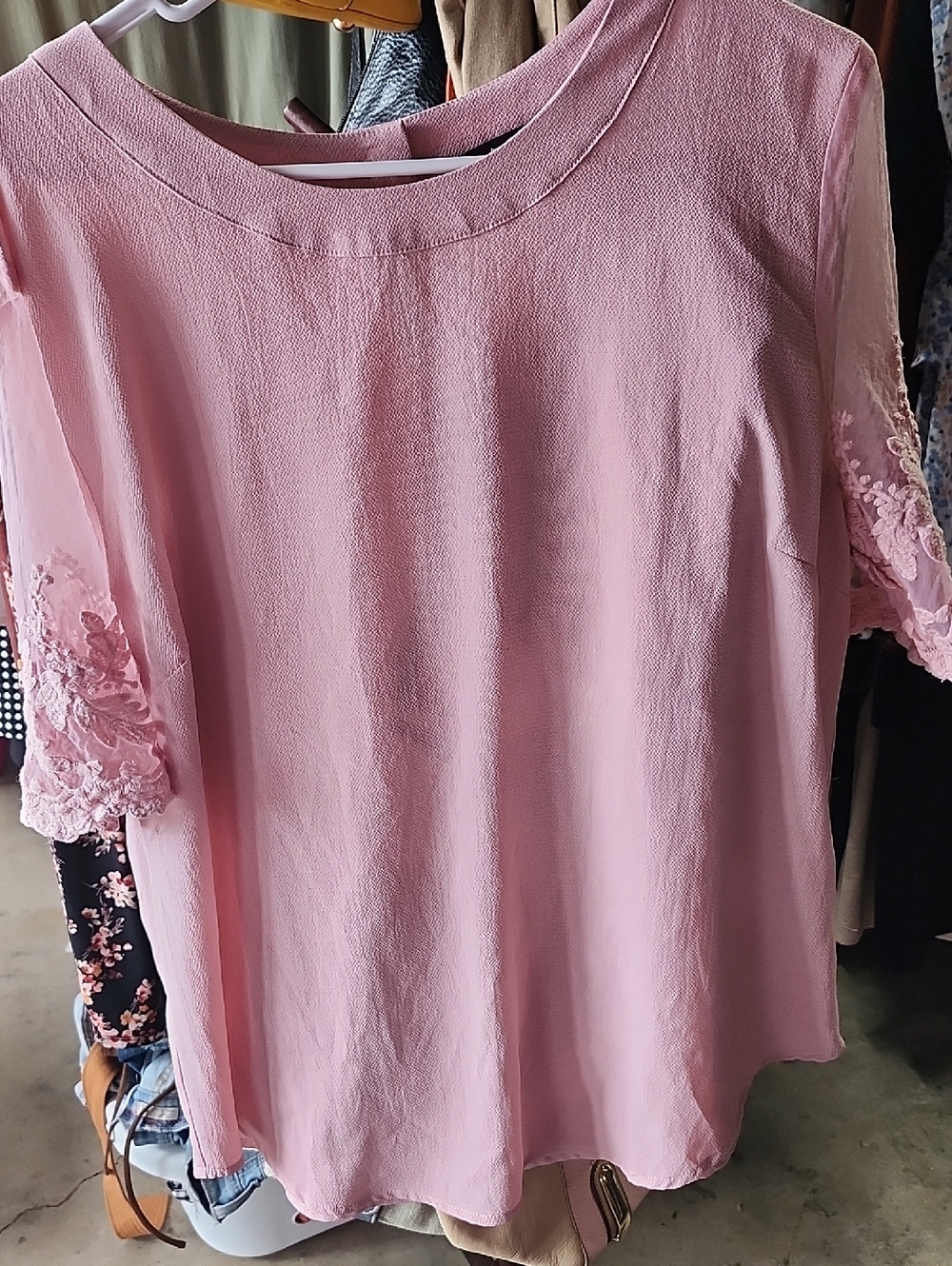 Lulu's Blush Pink Lace-Trim Short Sleeve Tunic